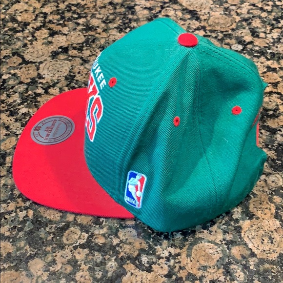 Bucks - Mitchell&Ness / Hardwood Classics Snapback - Picture 2 of 3
